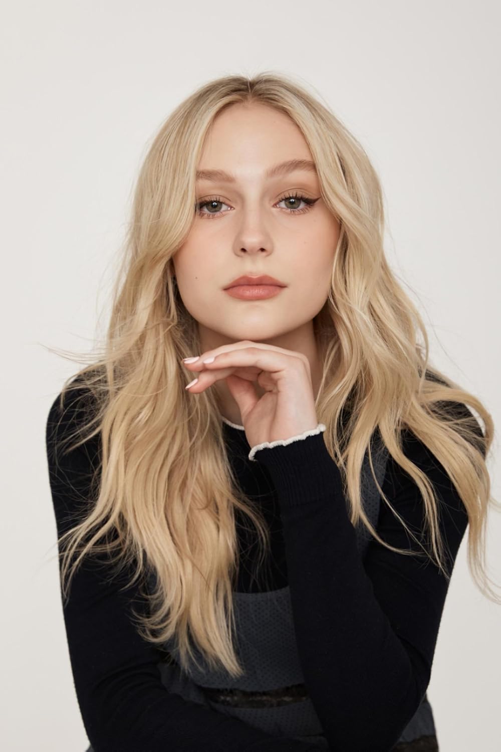 Alyvia Alyn Lind
